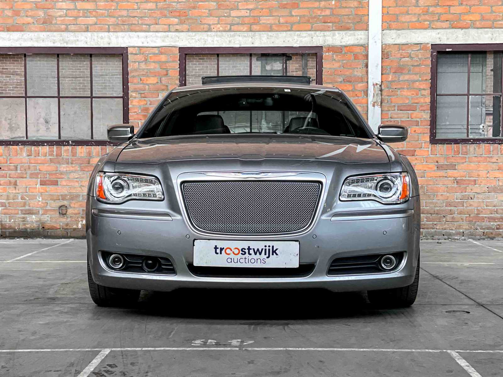 Chrysler 300C LD HEMI Facelift  5.7 V8 367pk 2014
