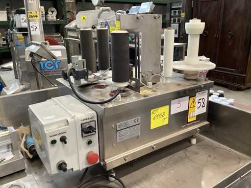 MCF ETC 220 Semi-automatische labelaar