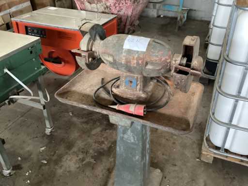 Double wheel grinding machines