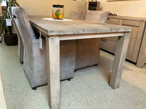 Stó? do jadalni Newport