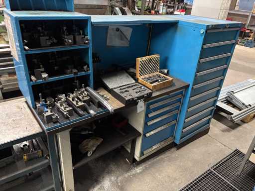   Werkbank/Werkstattschubladenschrank mit Inhalt