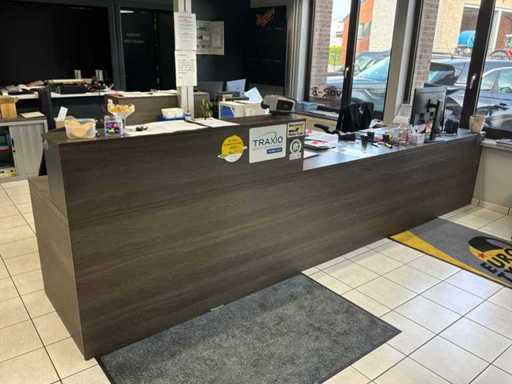 Bureau & Bali
