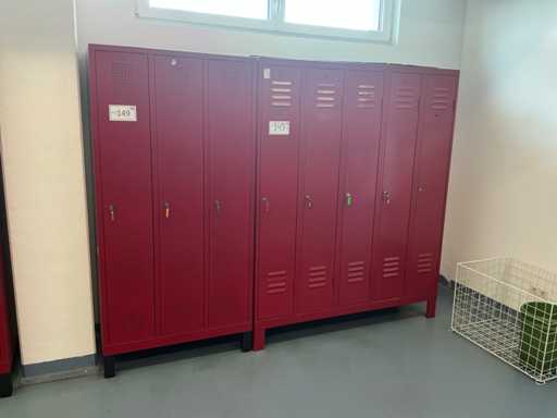 Posten Umkleideschränke (2x)