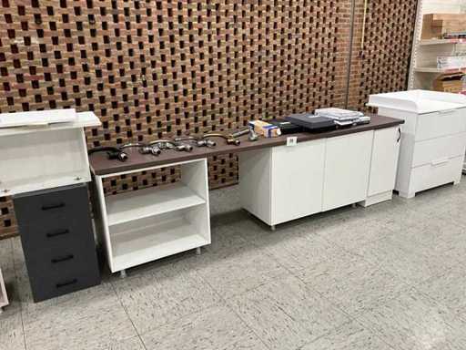 Keukenmeubel + diverse kasten