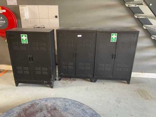 Metal cabinets (3x)