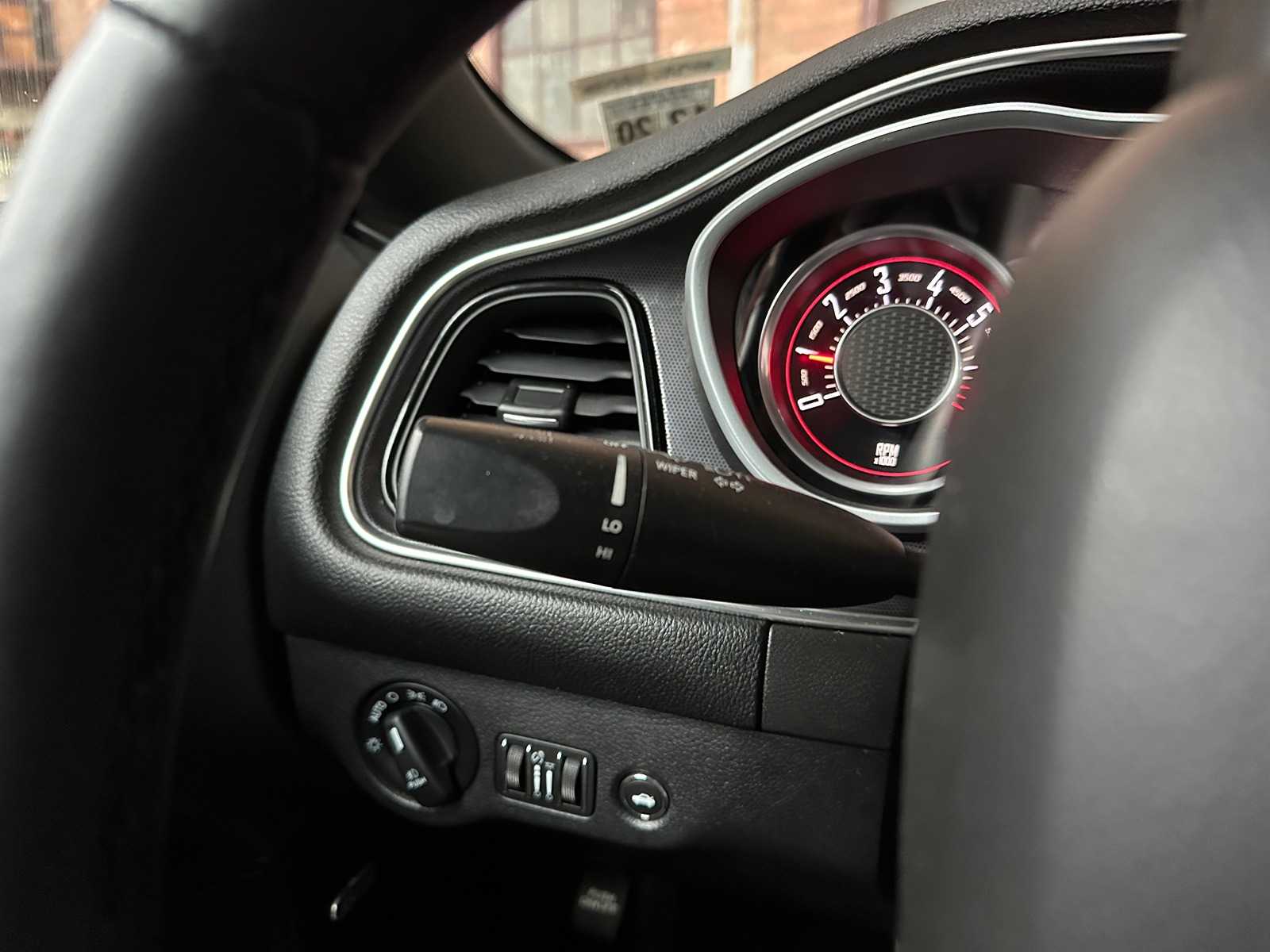 Dodge Challenger SXT PLUS 3.6 V6 305pk 2015