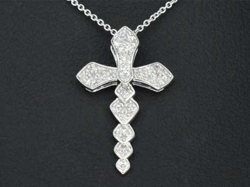 White gold pendant with diamonds
