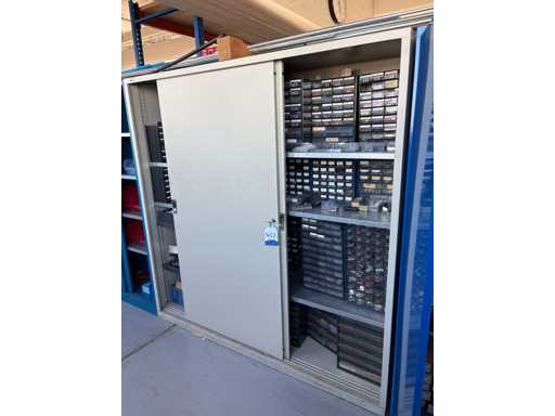 DICK workshop cabinet with contents