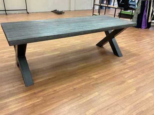 Eetkamertafel