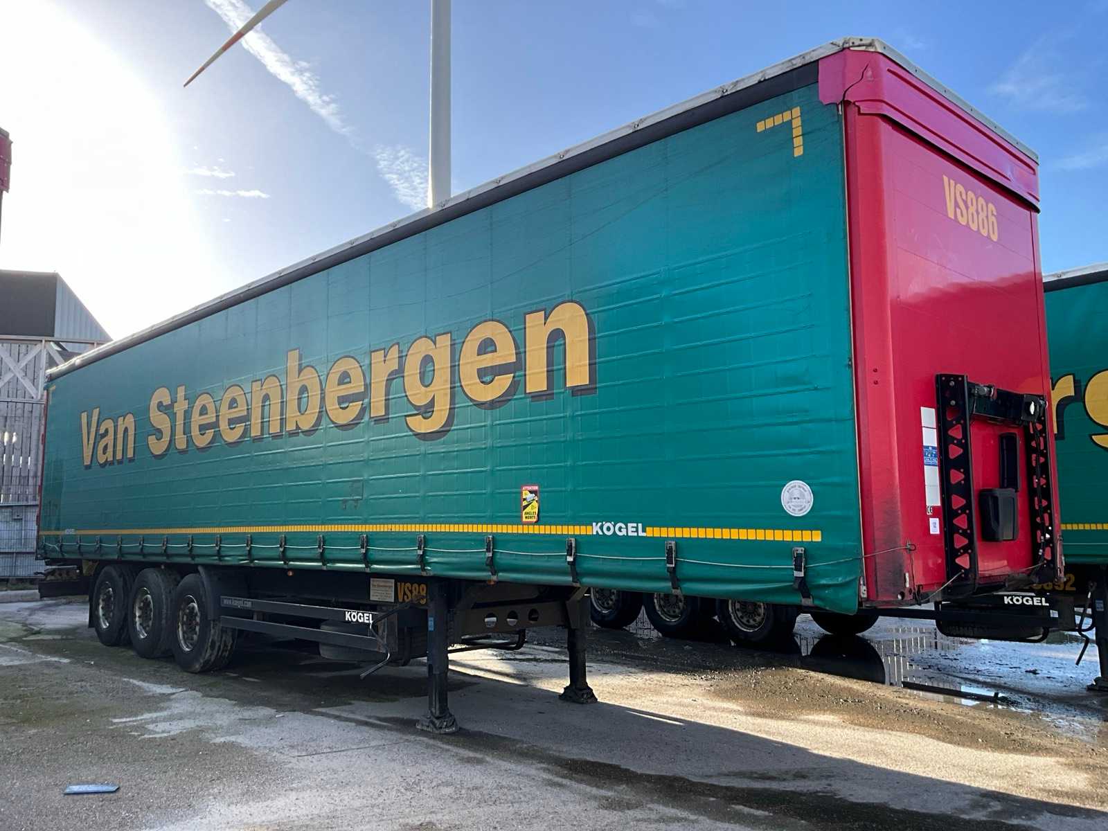 2019 KÖGEL SN 24 Curtainsider-Sattelauflieger