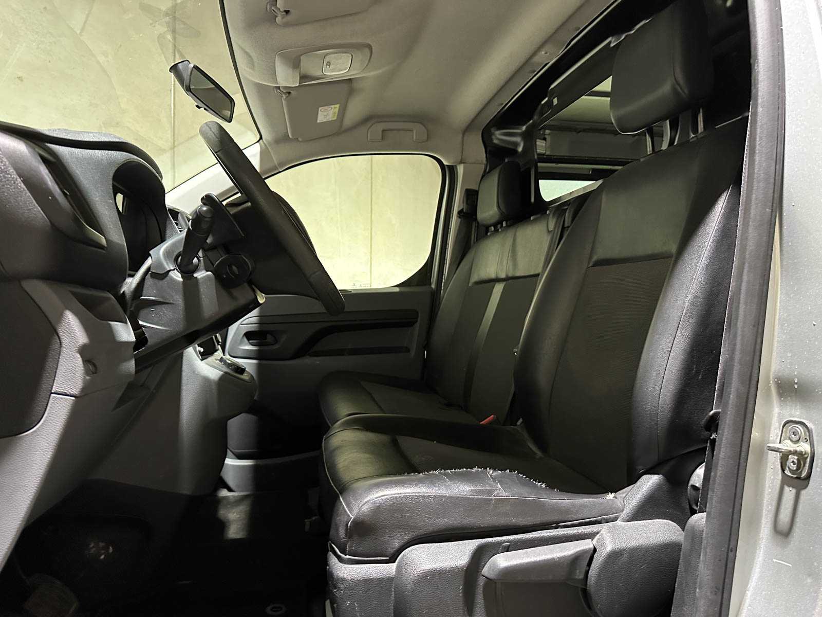 Toyota PROACE Worker 1.6 D-4D Cool Comfort 95pk 2017 (Origineel-NL), V-975-GR