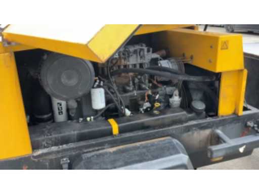 fd05755b-3d21-40d0-8da1-35d38d151418.mp4