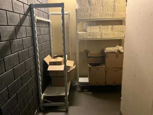 Cambro - Plastikowa pó?ka z zawarto?ci? (2x)