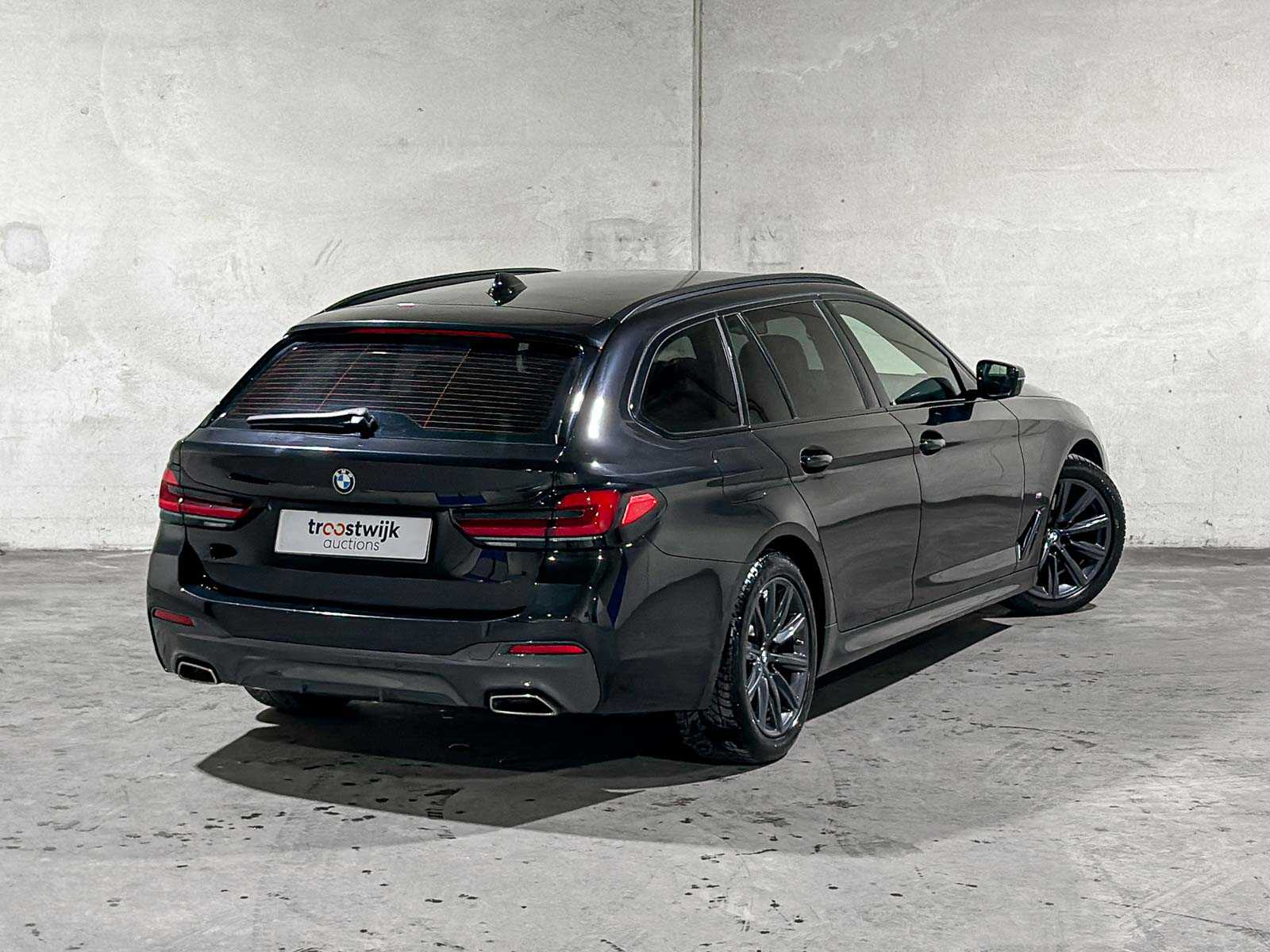 BMW 520i Touring High Executive Edition M-Sport 184pk 2021 (Origineel-NL) 5-Serie G31, L-194-JX