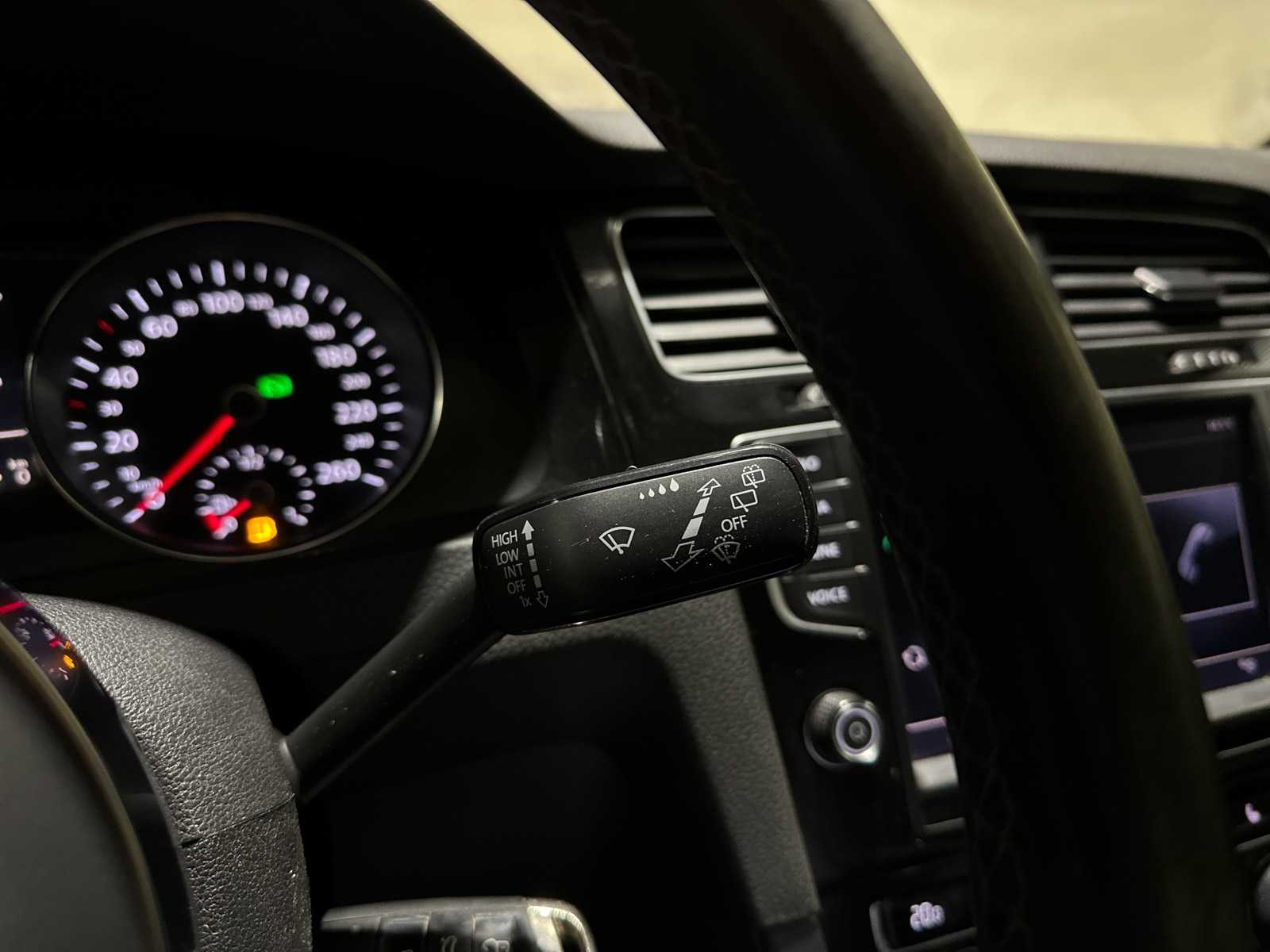 Volkswagen Golf GTE 1.4 TSI 204pk 2015 (Origineel-NL), 1-ZNB-51