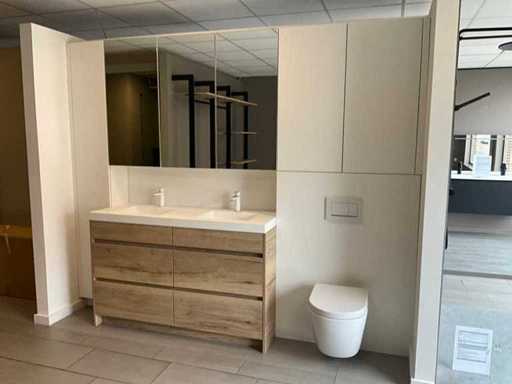 Complete Bathroom/wall unit setup