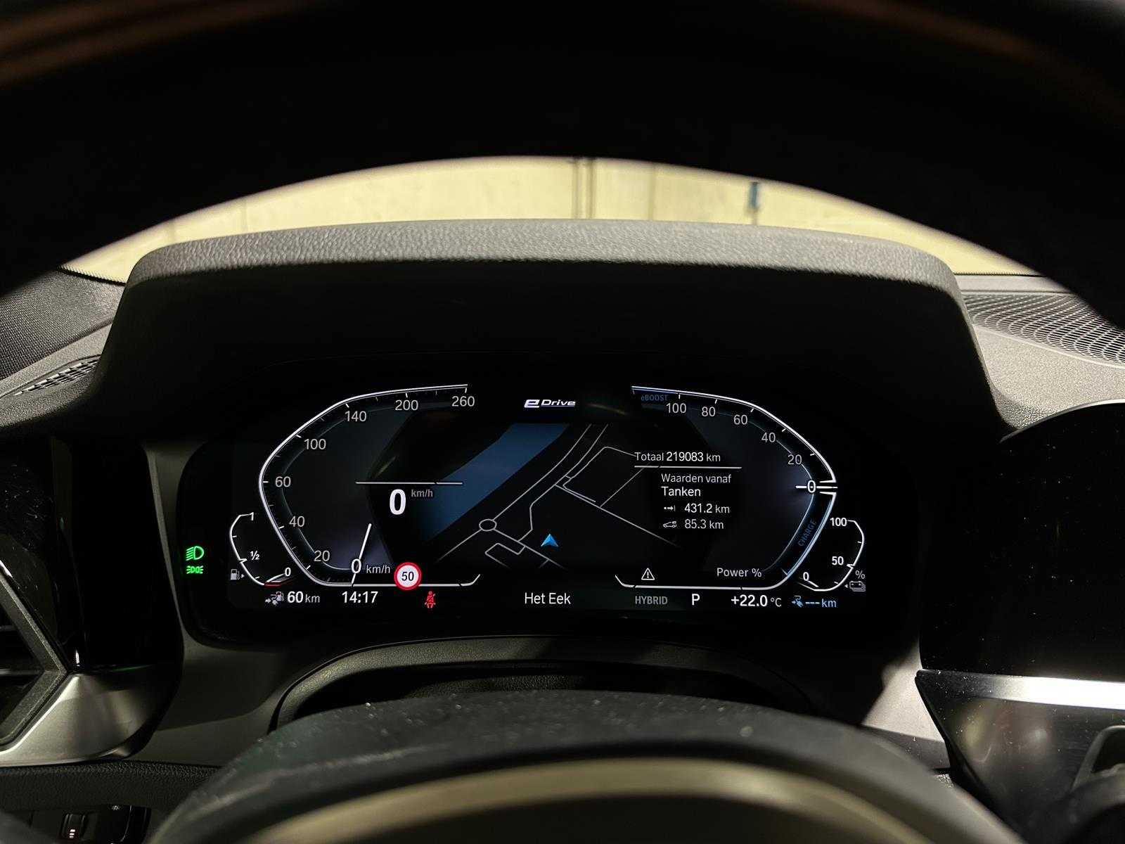 BMW 330e Touring Business Edition Plus 184pk 2021 3-serie (Origineel-NL + 1e Eigenaar) L-480-TL