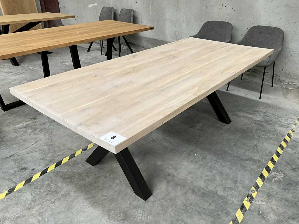 Solid oak dining table SQUAVI