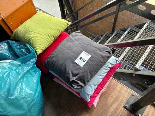 Dekoracyjna poduszka (72x)