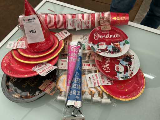 Accessoires für die Weihnachtsfeier.