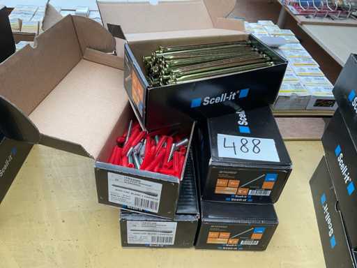 5 cutii cu manșoane de suflare și șuruburi de distanțare