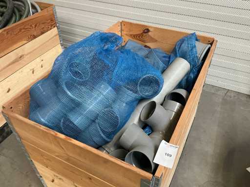 Batch of plastic pipe fittings