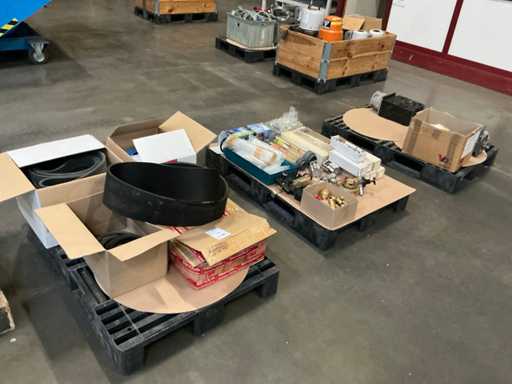 Partij diverse spare parts