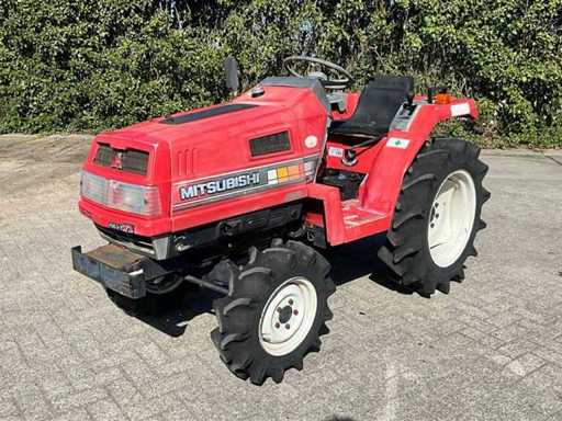 Mitsubishi MT16 Allradantrieb Landtraktor