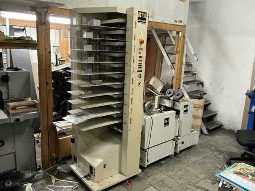 Mașină de colectare Bourg BST10 și AGR-T și PA-T și unitate de pliere și suturare