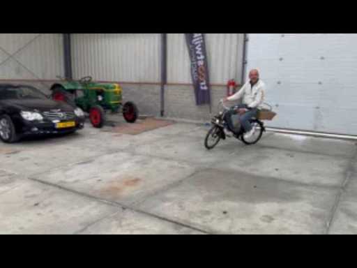 98456a85-aebd-401e-9d22-17e5f16c3b92.mp4