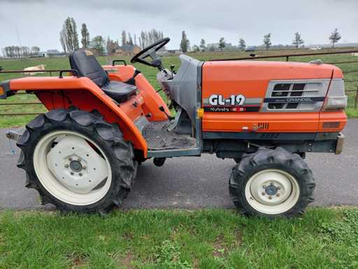Mini-tracteur Kubota GL-19 à quatre roues motrices