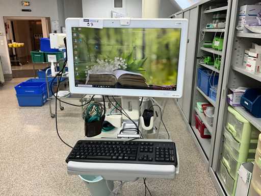 2017 IEI POC-W22A-H81 Medische paneel-pc