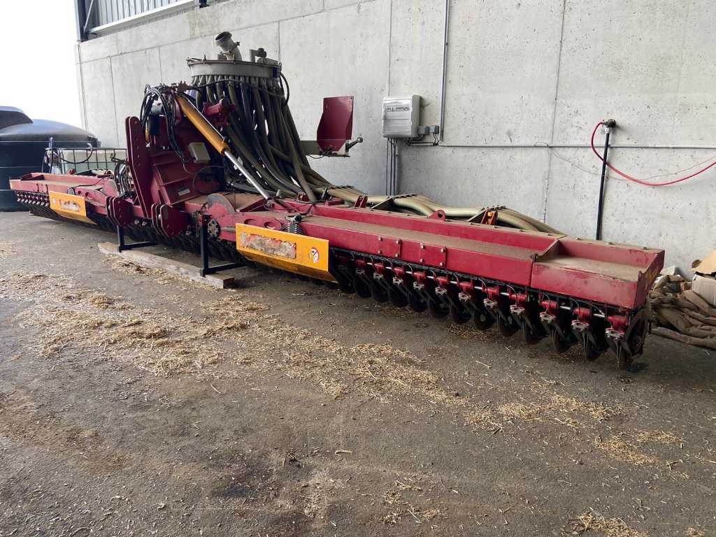 2018 Vredo ZB3 9152 Mounted turf injector