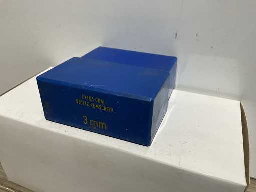 Remscheid furat - 3mm - Litere perforate