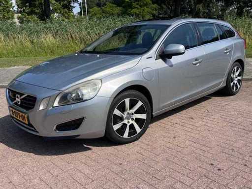 Volvo V60 2.4 D6 AWD Hybride Rechargeable Pure Limited, 8-KPT-01