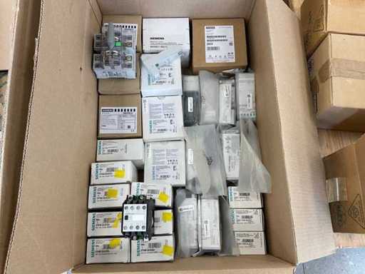 Charge von Siemens-Installationsmaterialien