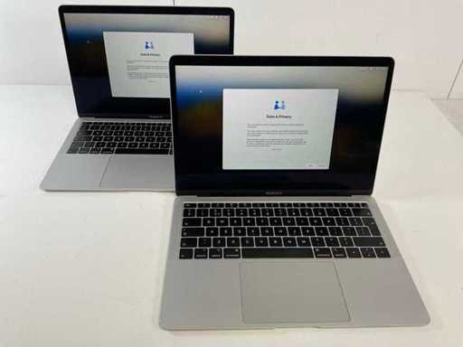 Apple MacBook Air 13.3", Core(TM) i5 8. generacji, 8 GB RAM, 251 GB SSD Laptopy (2x)