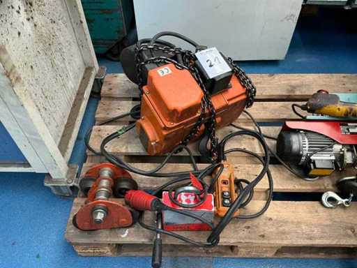 Hitachi 1/4SN2 Electric Chain Hoist