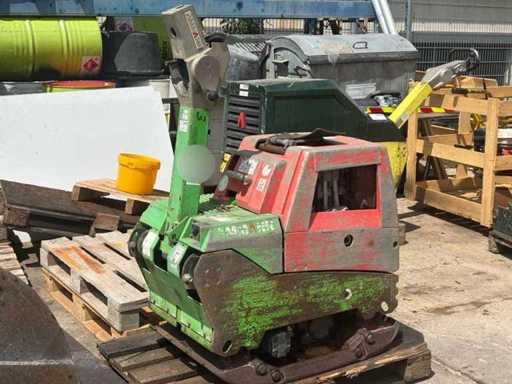 AMMANN AVH 6030 2012 Plaque vibratoire défectueuse