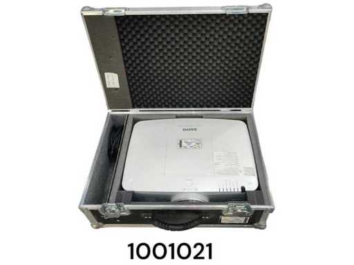 Sanyo - PLC-XM150L - 6.000 ANSI Lumen, XGA-projector