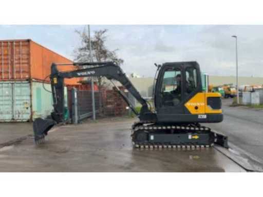 5e1313c9-1a85-4312-ab64-050cdb78f36c.mp4