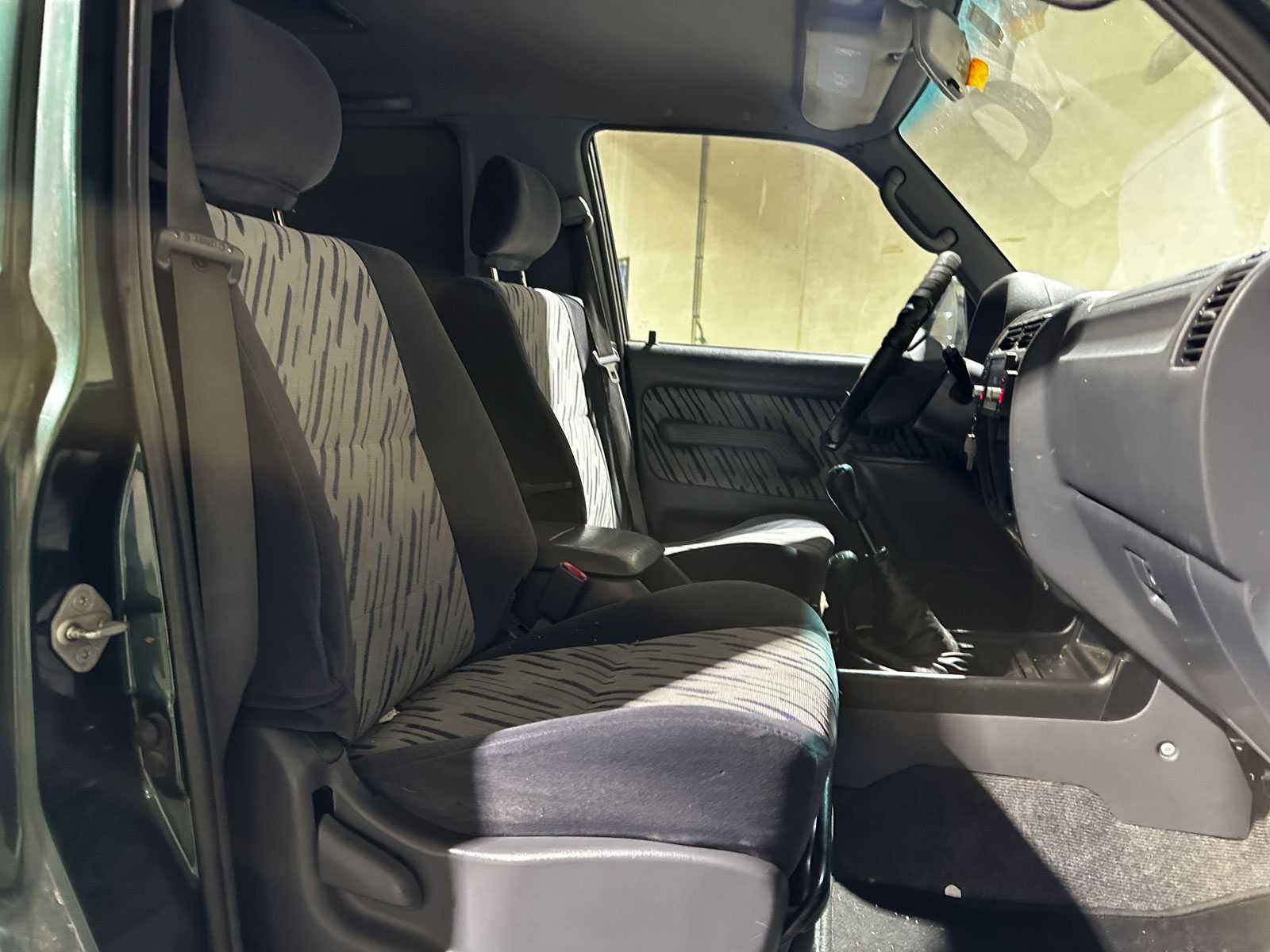 Toyota LandCruiser 90 3.0 HR Blind Van 123pk 2000 (Origineel-NL), 27-VS-NR