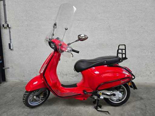 Vespa - skuter na skuterze - Sprint 4T - wersja 45km dgs26p
