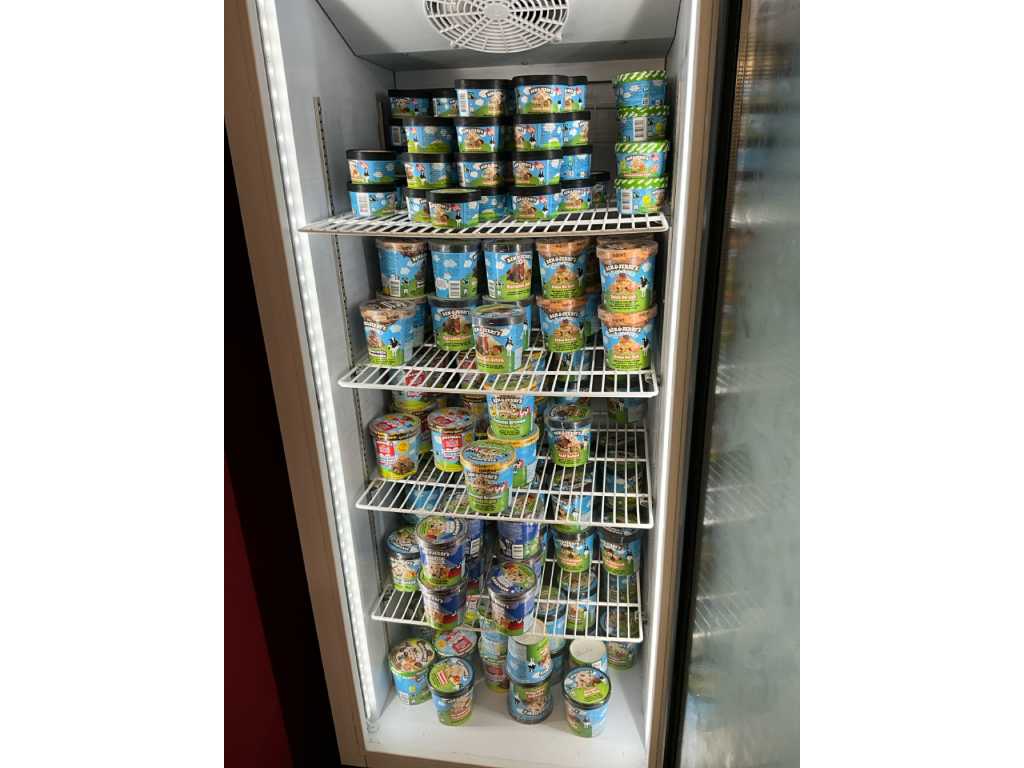 Approx. 350 different packs of ice cream BEN & JERRY'S and MAGNUM