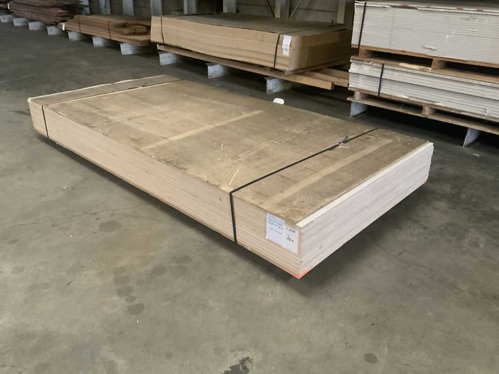 Poplar plywood sheet primed 18mm (12x)