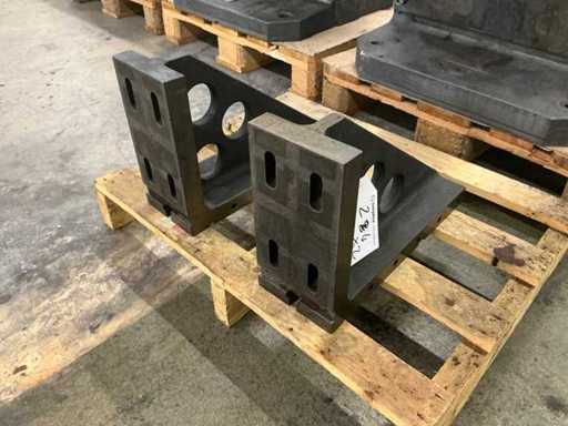 Mounting bracket (2x)