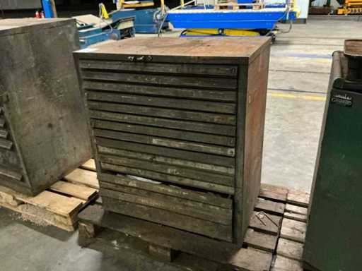 Chest of drawers with contents