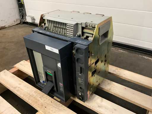 Wyłącznik obwodowy Merlin Gerin Compact NS 1600 H