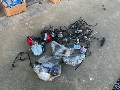 Partia części do skutera