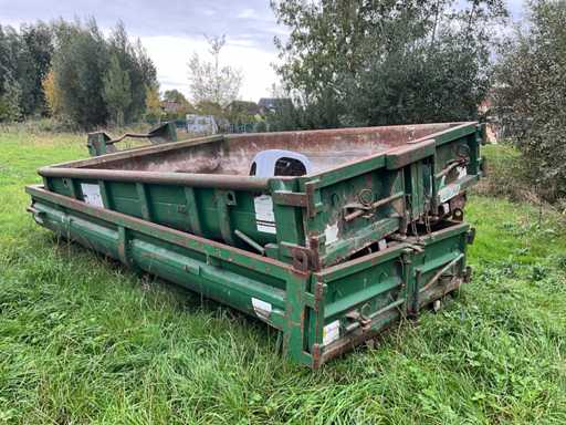 2 conteneurs métalliques